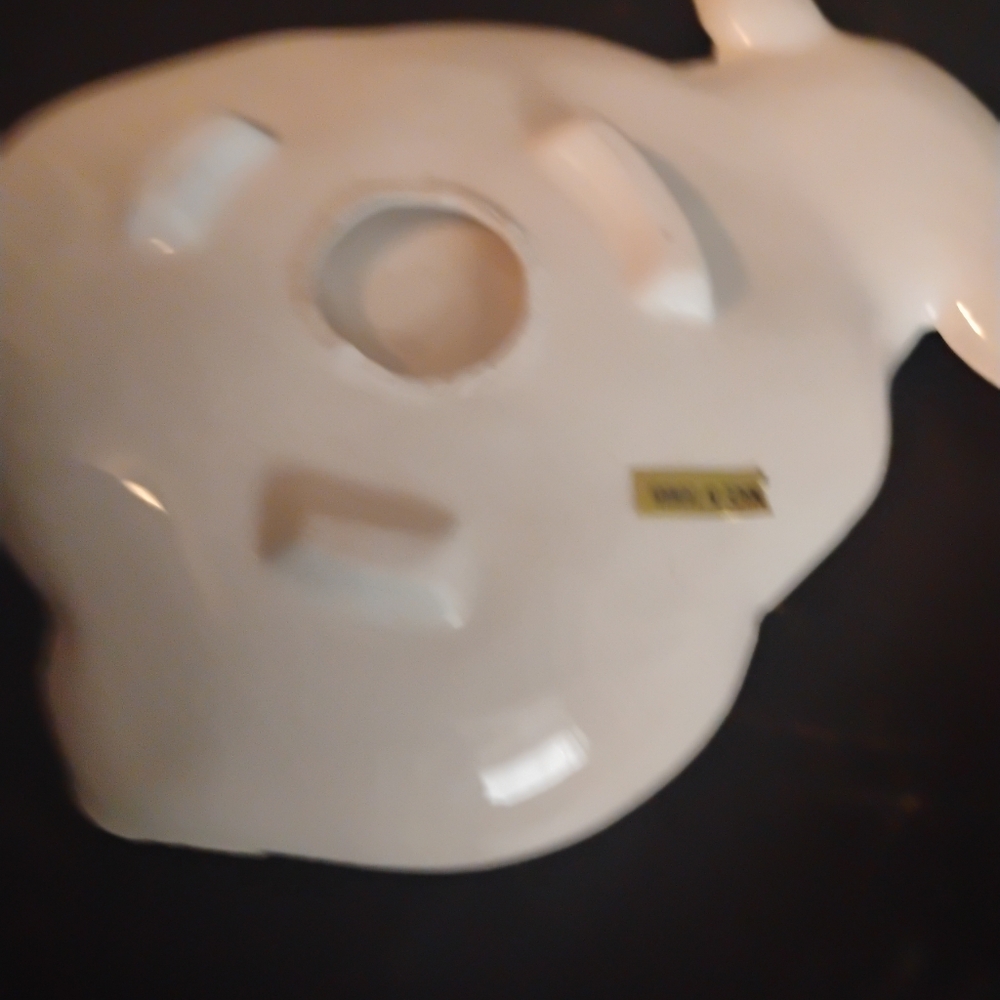 Black and White Cow-Shaped Ceramic Spoon Rest - Picture 7 of 7